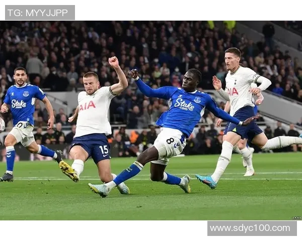 埃弗顿迎战莱切斯特城英联赛杯激战在即球迷期待精彩对决